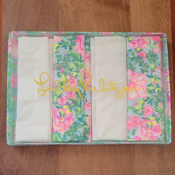 Lilly Pulitzer Other - Lilly Pulitzer Pink and Green Floral Napkin Set